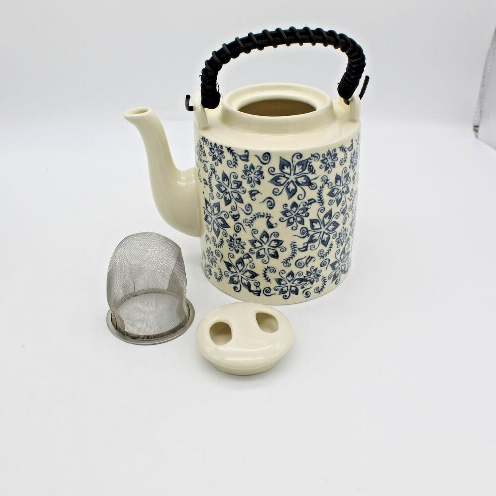 Teapot & 4 Tall Cups Blue Floral Tea Set with Loose Tea Filter Vintage Boxed - Picture 10 of 16